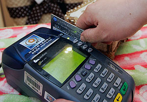 Кризис "кредиток" и доходы банков