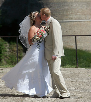 Жениться и разбогатеть