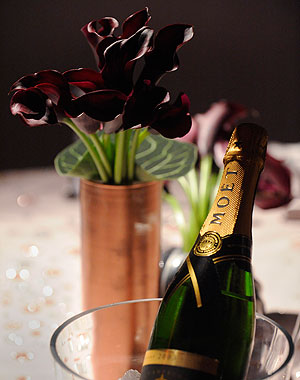 Часы встали, розы увяли, шампанское выдохлось