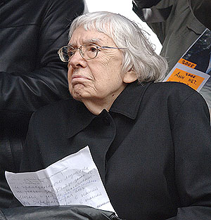 Не "против" милиции, а "за"