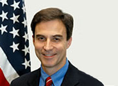 Идея о том, чтобы в Афганистане не было никаких иностранных баз, выглядит логичной