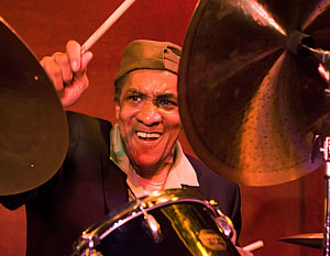 Легендарный Эл Фостер забарабанил Москву