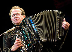 И вновь - апрель, французы, JAZZ