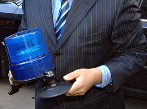 Волной и наклейкой по мигалке