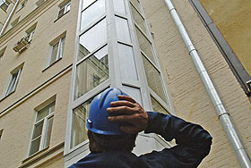 В московском доме упал лифт