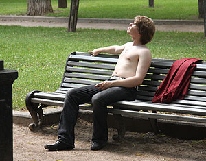 Полуголые петербуржцы