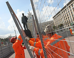 Им заборы не помеха