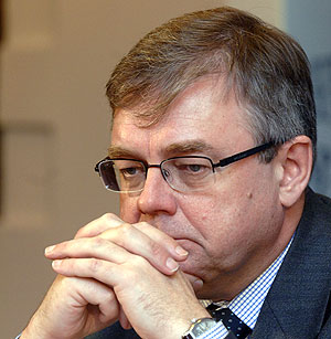 Демократические институты не уберегли нас от кризиса