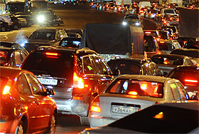 Авторынок растет без отпуска