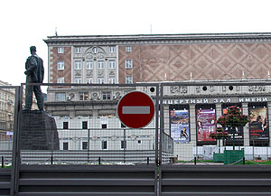 Триумфальная: месяц первый