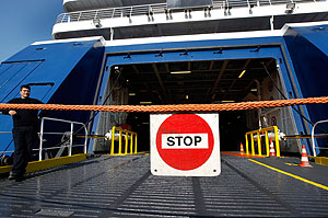 Дипломаты борются за "Любовь Орлову"