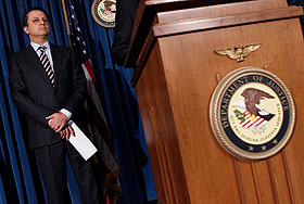 Бут обвинен