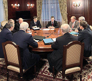 Совет с партиями в Горках