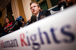 Кто хранит секреты Пентагона?