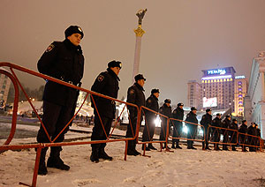 Майдан: елки вместо палаток