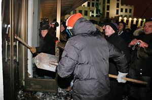 Оппозиция в Минске: с площади в милицию