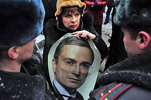 Запад следит за Ходорковским