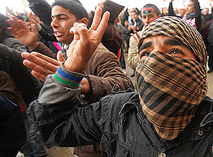 "Защищать Ливию"