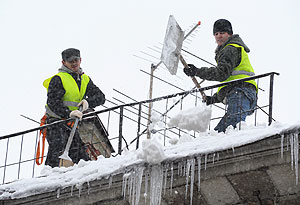 Сосульки в городе