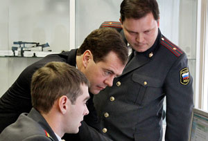 Полиции – быть