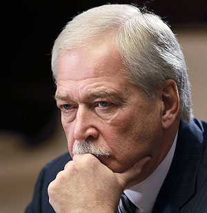 Кандидаты от "Единой России" должны победить на парламентских и президентских выборах