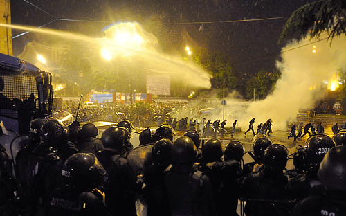 Спецоперация по разгону акции протеста в столице Грузии