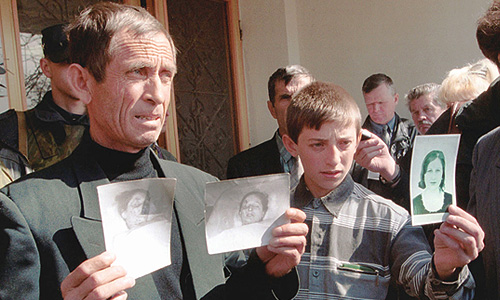 Слушания уголовного дела полковника Юрия Буданова продолжил сегодня Северо-Кавказский окружной военный суд, 2001г.