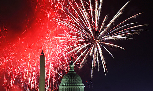 Салют в честь Дня независимости США в Вашингтоне.