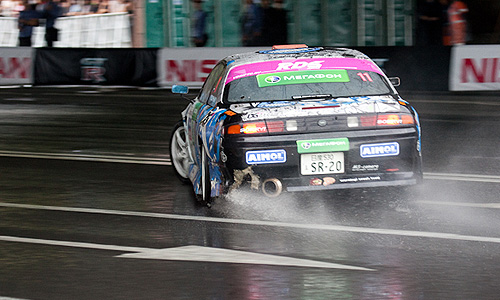 Во время показательных заездов в рамках автомобильного шоу Moscow City Racing 2011.