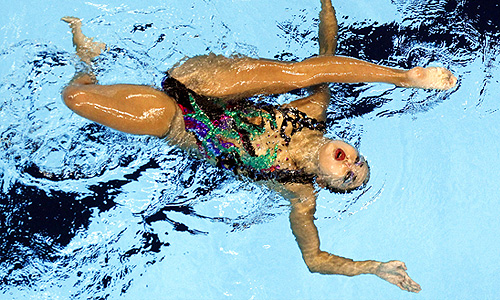 Японская спортсменка Юми Адачи на чемпионате мира FINA по водным видам спорта в Шанхае.