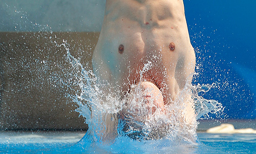Польский спортсмен во время выступления на чемпионате мира FINA по водным видам спорта в Шанхае.