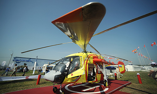 Медицинский вертолет Ка-226Т, разработанный для спасательных cлужб, представлен промышленным холдингом "Вертолеты России" на открытии международного авиасалона МАКС-2011 в Жуковском.
