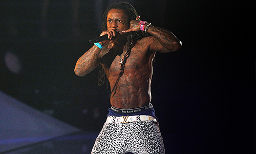 Рэппер Lil Wayne  выступил на церемонии вручения ия MTV Video Music Awards в Лос-Анджелесе.