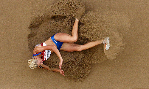 На чемпионате мира по легкой атлетике россияне завоевали еще одну золотую медаль. Татьяна Чернова стала лучшей в семиборье.
