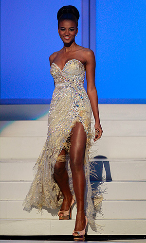 "Мисс Ангола" Лейла Лопиш стала победительницей конкурса "Мисс Вселенная", проходившего в Сан-Паулу в Бразилии.