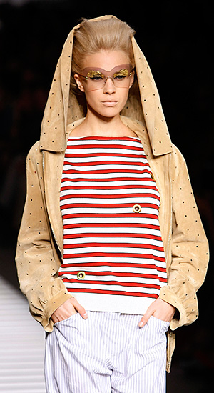 Показ коллекции Fendi весна-лето 2012 на Неделе моды в Милане.