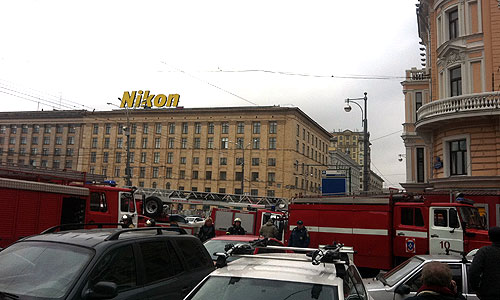 Ликвидирован пожар на крыше здания, где располагается информационное агентство "Интерфакс", сообщили в пресс-службе ГУ МЧС России по Москве. "Возгорание на кровле здания, расположенного на 1-й Тверской-Ямской улице дом 2, ликвидировано в 13:22. Его площадь составила 5 квадратных метров", - сказали в пресс-службе.