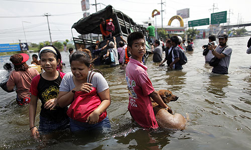 Властям Таиланда, вероятно, потребуется минимум месяц, чтобы ликвидировать последствия наводнения в Бангкоке, сообщила премьер-министр страны Йинглук Чинават.