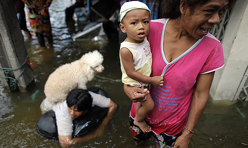 В Таиланде из-за наводнений введен режим ЧС.