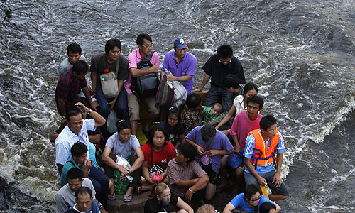 В Таиланде из-за наводнений введен режим ЧС.