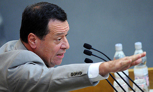 8 июля 2011г. Заместитель председателя комитета ГД по бюджету и налогам Андрей Макаров во время выступления на пленарном заседании Госдумы РФ.