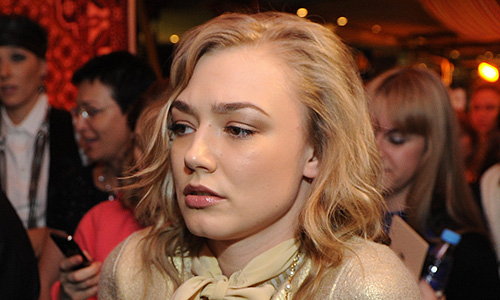 Актриса Оксана Акиньшина на премьере фильма "Высоцкий. Спасибо, что живой" в кинотеатре "Октябрь".