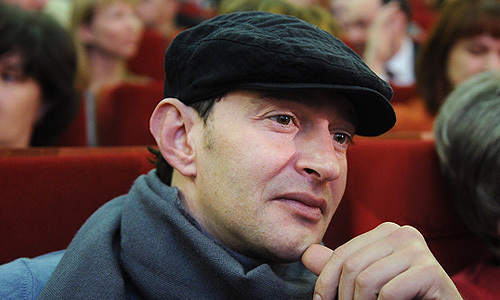 Актер Константин Хабенский на собрании инициативной группы по выдвижению Михаила Прохорова кандидатом в президенты РФ в Финансовом университете.