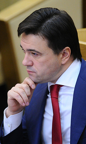 Руководитель фракции партии "Единая Россия" Андрей Воробьев на первом пленарном заседании Государственной Думы РФ шестого созыва.