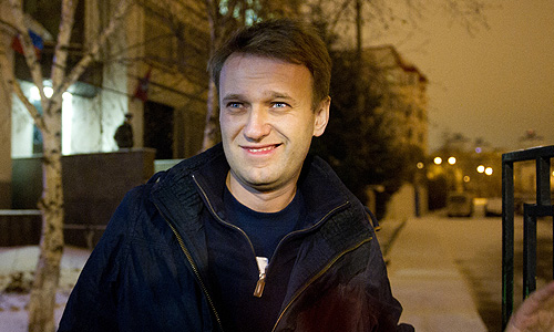 Блогер Алексей Навальный, задержанный во время акции протеста "За честные выборы", после освобождения из-под ареста.