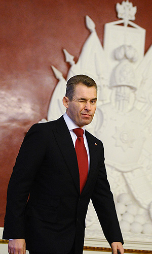 Уполномоченный при президенте РФ по правам ребенка Павел Астахов перед началом ежегодного послания президента России Дмитрия Медведева Федеральному Собранию РФ в Георгиевском зале Кремля.