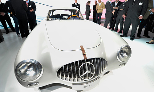 Автомобиль Mercedes-Benz 300 SL 1952 года.