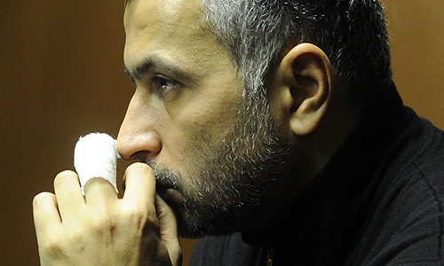 Ресторан Il Pittore, где в конце новогодних праздников взорвался газовый баллон, прошлым летом пытались поджечь, утверждает адвокат владельца заведения. "Такой факт был, бутылку с зажигательной смесью бросали прошлым летом", - ответил адвокат Арман Джаракян на вопросы о возможных причинах взрыва. "В любом случае, причины недавнего взрыва будет устанавливать экспертиза",- сказал защитник.