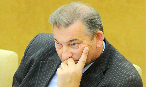 Первый заместитель председателя комитета ГД по физической культуре и спорту Владислав Третьяк на заседании Госдумы РФ.