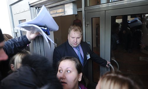 В центральном офисе компании "Ланта-тур вояж" начата выдача паспортов невыехавшим туристам и прием заявлений на получение компенсации, сообщили порталу "Интерфакс-Туризм" в офисе туроператора.